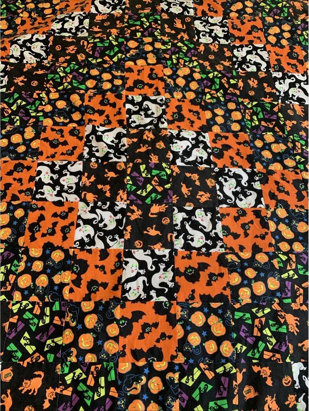 Vintage 1990s Handmade Halloween Quilt 76x 60" Large Throw Twin Cotton Patchwork - Picture 9 of 9